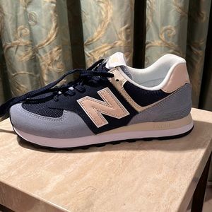 New balance womens size 8